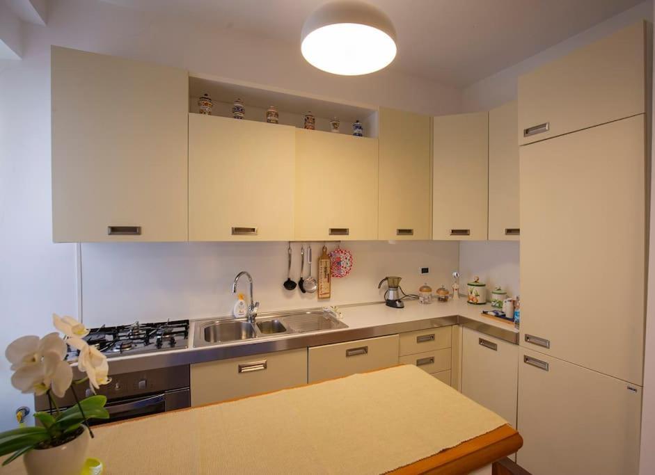 Dimora Al Colosseo, 2 Bedrooms Řím Exteriér fotografie